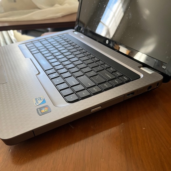 HP G72 Laptop (2014) WORKING! with Charger - Picture 7 of 7